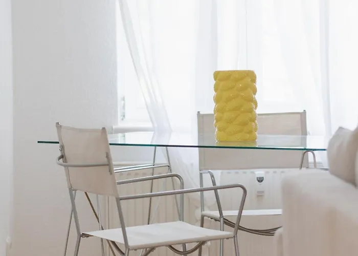 Bauhaus Am Hauptbahnhof Dessau-Rosslau